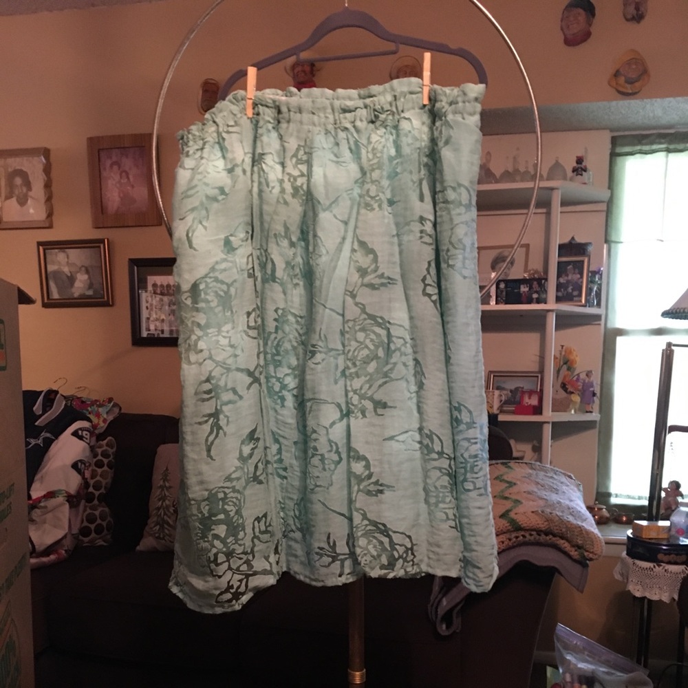 Midi skirt